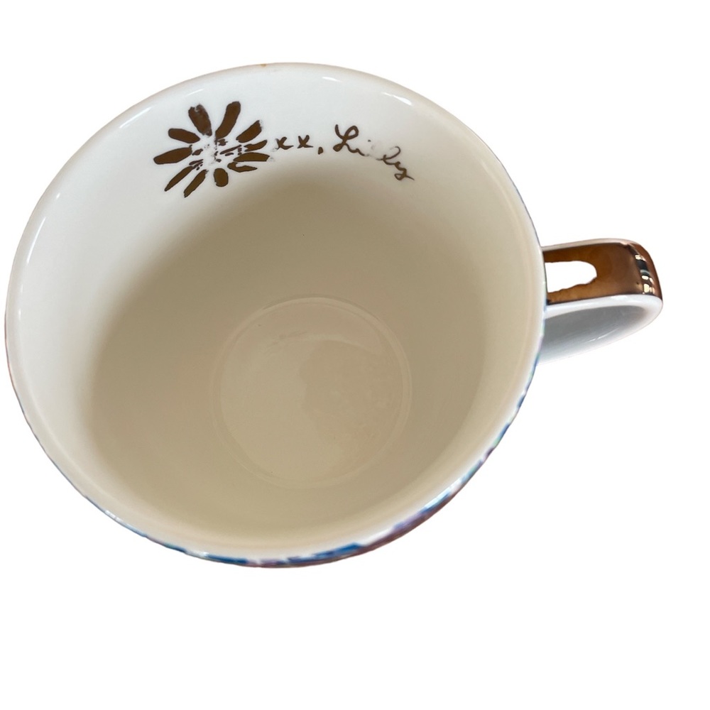 Set of 2 Lilly Pulitzer Blue Floral oversized mugs featuring a hidden kitty! - Picture 4 of 4